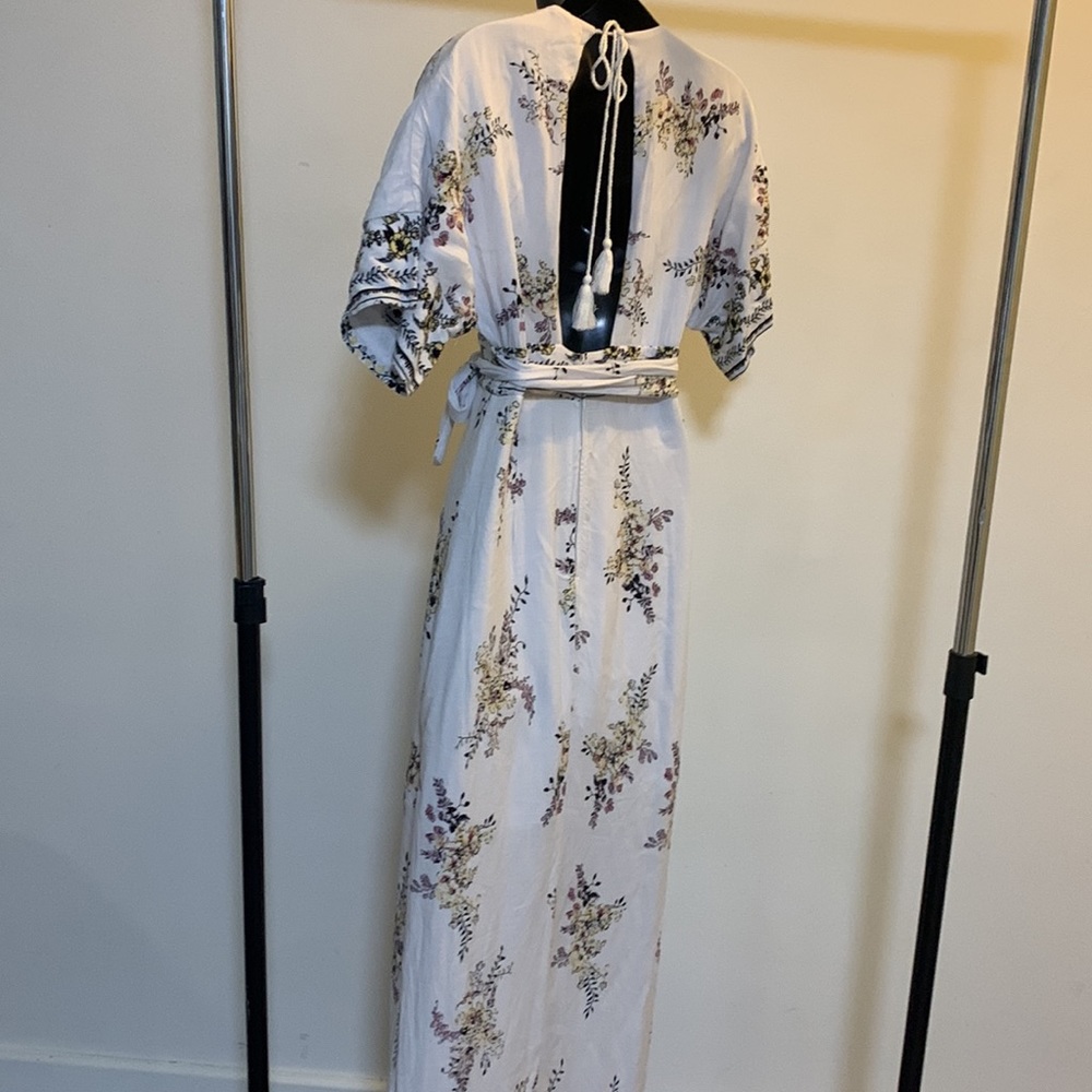 Miss Mango elegant maxi with split up the side, back cut out,halterneck, - Picture 6 of 8